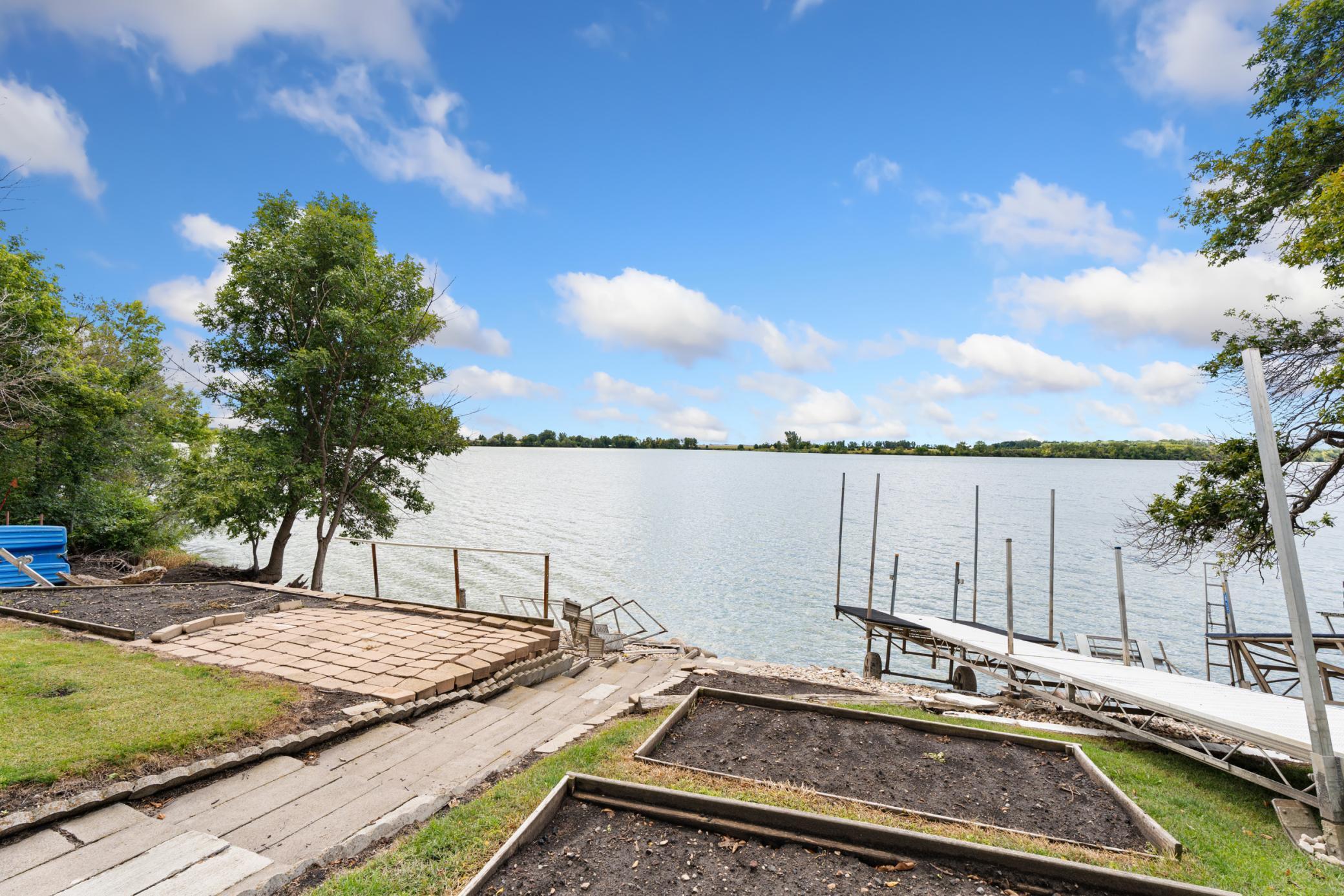 1 Lime Lake Drive Avoca MN 56114