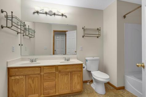 6869 Folkestone Road Apple Valley MN 55124