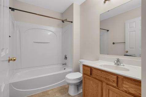 6869 Folkestone Road Apple Valley MN 55124
