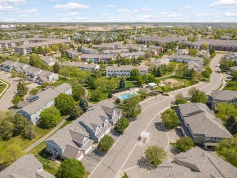 6869 Folkestone Road Apple Valley MN 55124