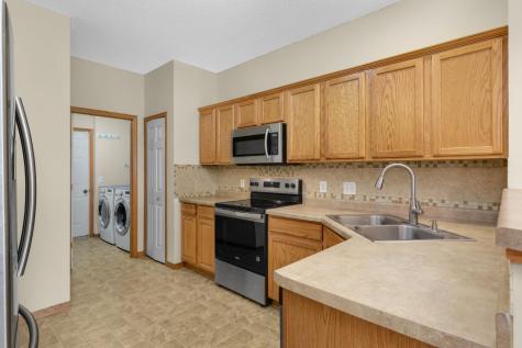 6869 Folkestone Road Apple Valley MN 55124