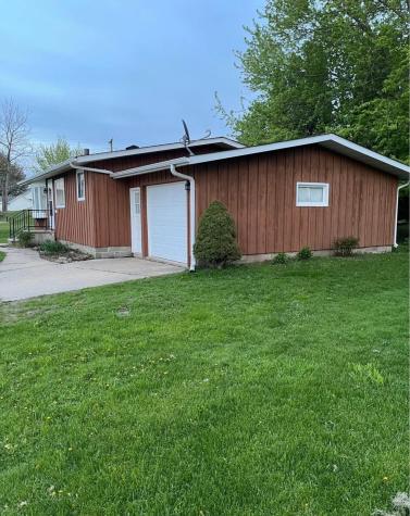 322 W Prairie Avenue Mabel MN 55954