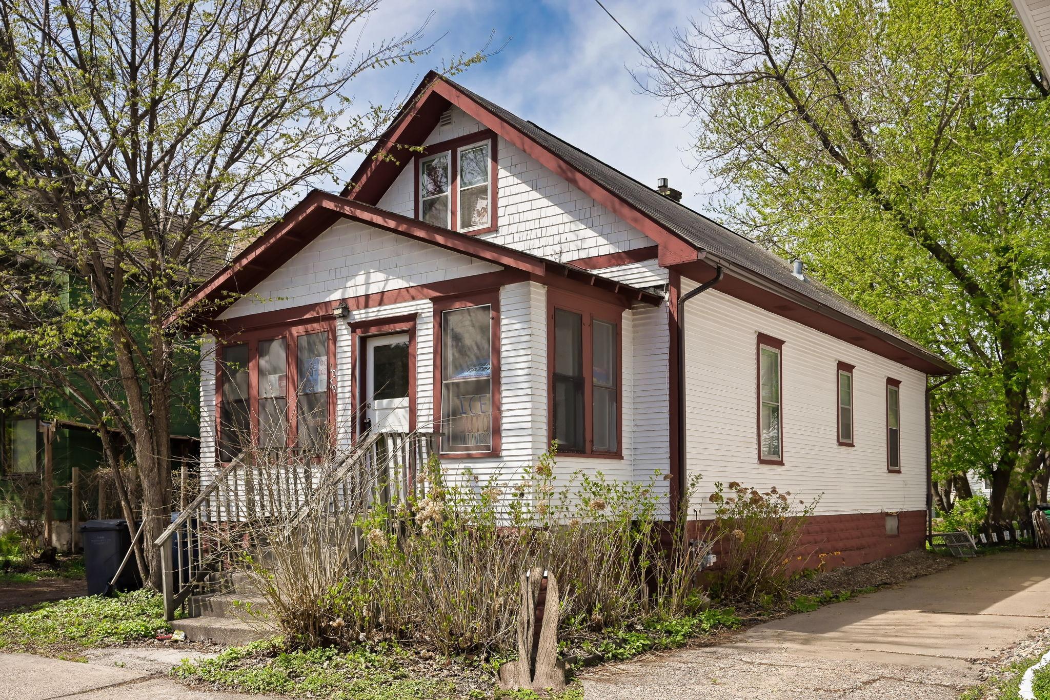 1079 15th Avenue SE Minneapolis MN 55414