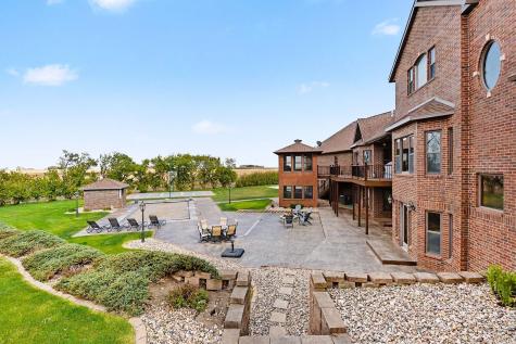 1358 Us Highway 75 Pipestone MN 56164