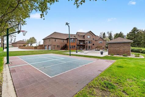 1358 Us Highway 75 Pipestone MN 56164