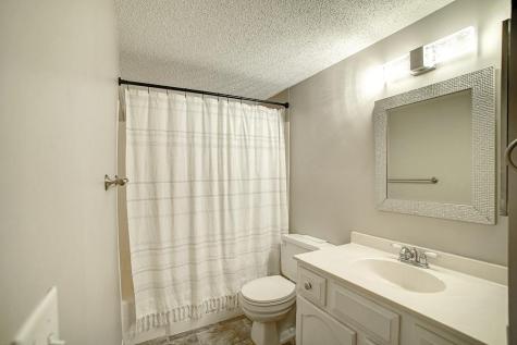 2680 Oxford Street N Roseville MN 55113