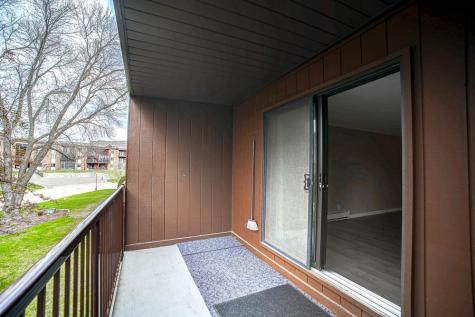 2680 Oxford Street N Roseville MN 55113