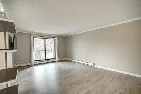 2680 Oxford Street N Roseville MN 55113