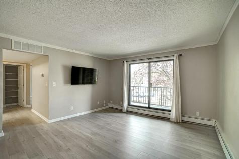 2680 Oxford Street N Roseville MN 55113