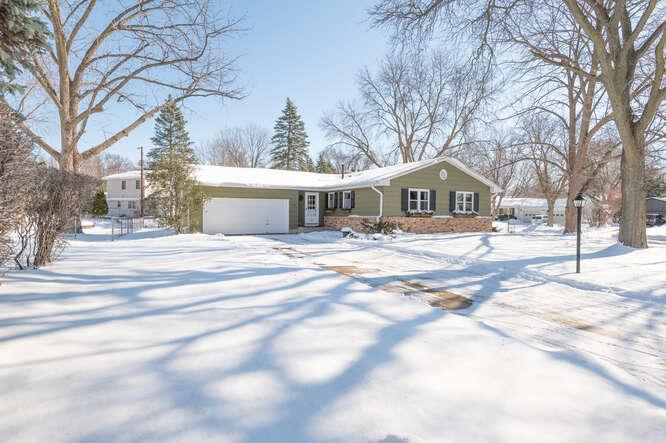 10032 Irwin Circle Bloomington MN 55437