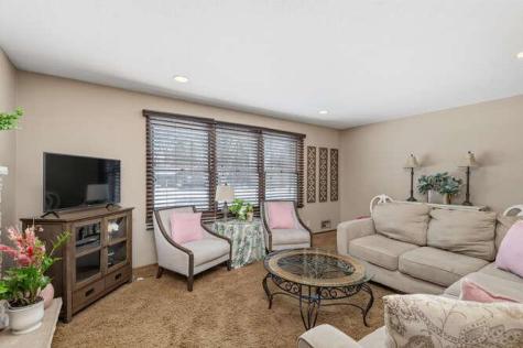 10032 Irwin Circle Bloomington MN 55437