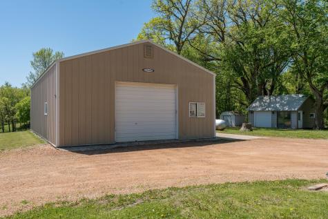37285 161st Avenue Montgomery MN 56069