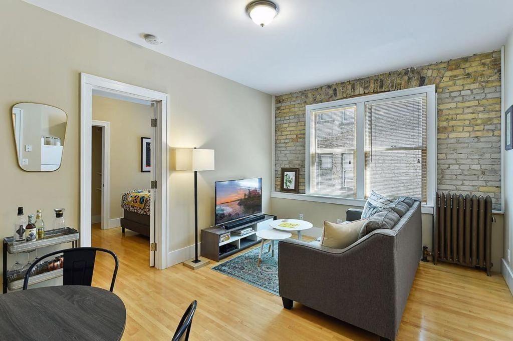 2218 Nicollet Avenue Minneapolis MN 55404