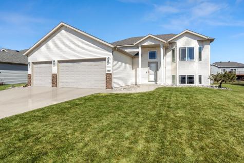 4745 48th Avenue S Fargo ND 58104