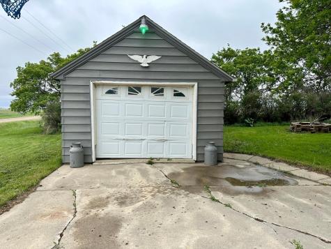 210 160th Avenue Edgerton MN 56128