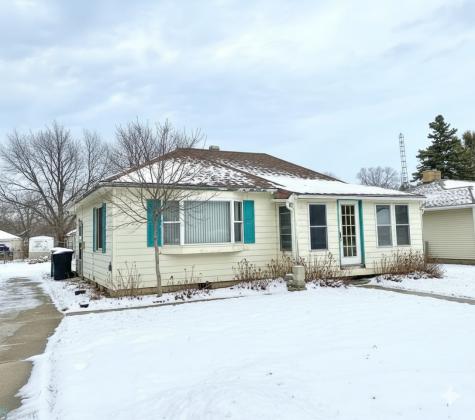 322 1st Avenue NW Hillsboro ND 58045