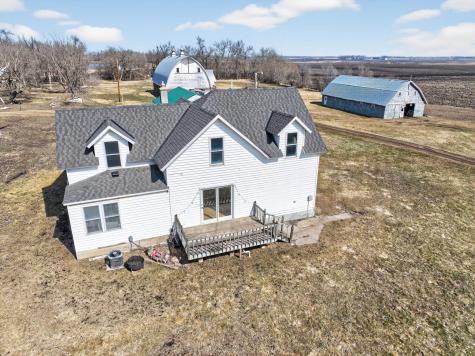 17624 340th Avenue Starbuck MN 56381