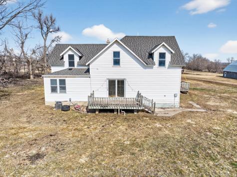 17624 340th Avenue Starbuck MN 56381