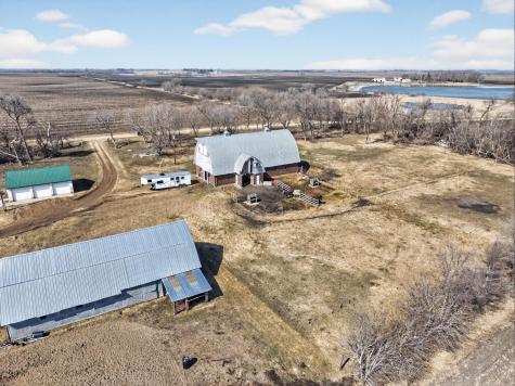 17624 340th Avenue Starbuck MN 56381