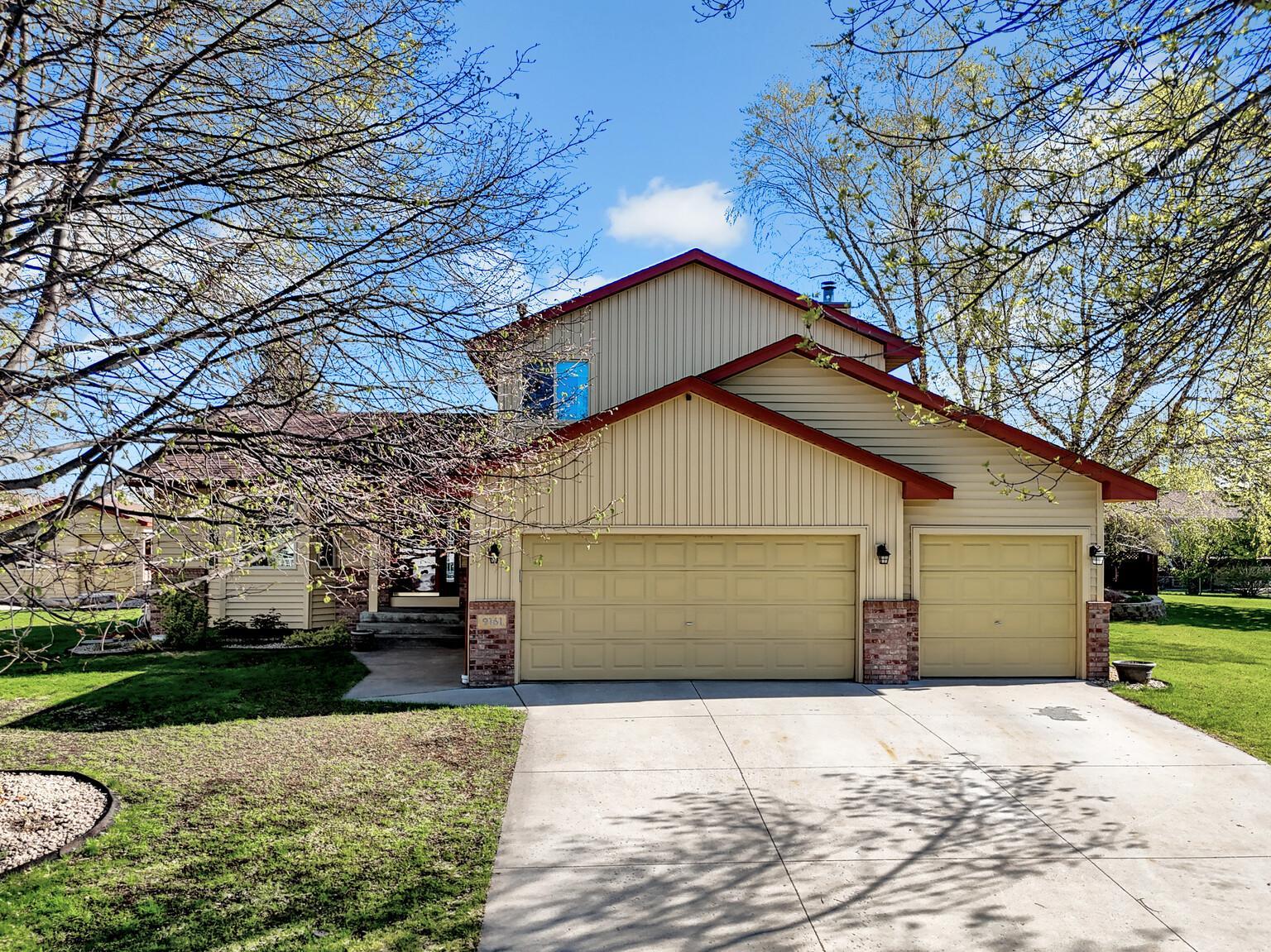 9161 N Kentucky Avenue N Brooklyn Park MN 55445