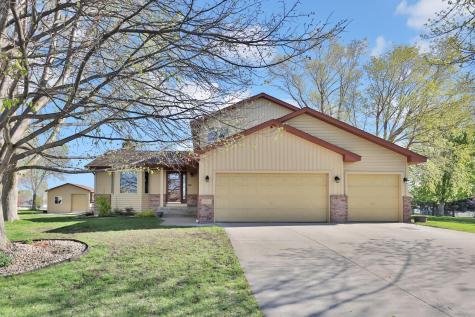 9161 N Kentucky Avenue N Brooklyn Park MN 55445