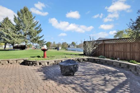 9161 N Kentucky Avenue N Brooklyn Park MN 55445