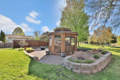 9161 N Kentucky Avenue N Brooklyn Park MN 55445