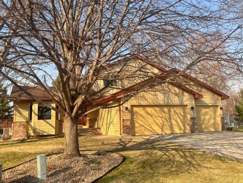 9161 N Kentucky Avenue N Brooklyn Park MN 55445
