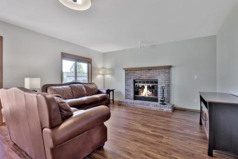 9161 N Kentucky Avenue N Brooklyn Park MN 55445