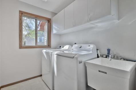 9161 N Kentucky Avenue N Brooklyn Park MN 55445