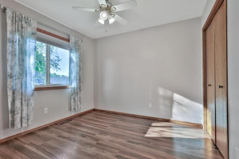 9161 N Kentucky Avenue N Brooklyn Park MN 55445