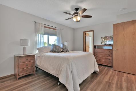 9161 N Kentucky Avenue N Brooklyn Park MN 55445