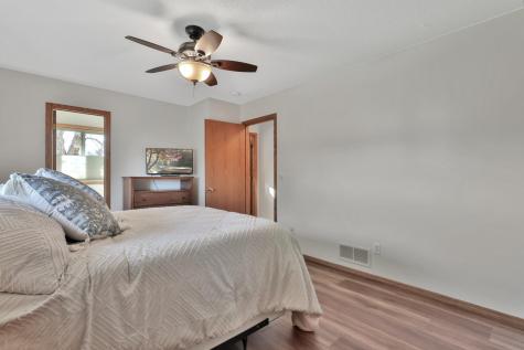 9161 N Kentucky Avenue N Brooklyn Park MN 55445