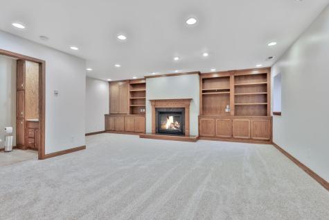 9161 N Kentucky Avenue N Brooklyn Park MN 55445