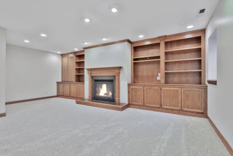 9161 N Kentucky Avenue N Brooklyn Park MN 55445