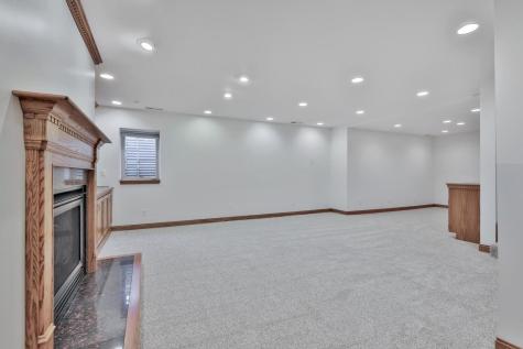 9161 N Kentucky Avenue N Brooklyn Park MN 55445