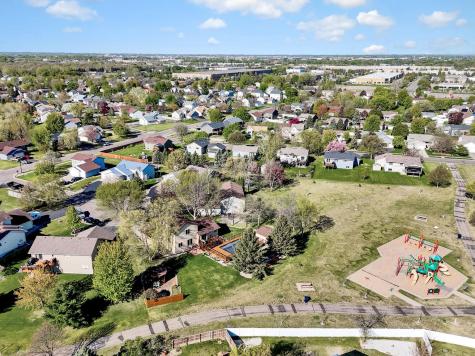 9161 N Kentucky Avenue N Brooklyn Park MN 55445