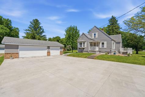 573 Stearns Avenue E Eden Valley MN 55329