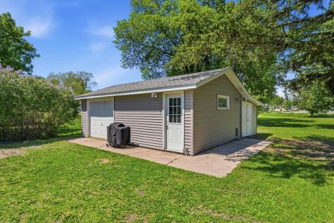 573 Stearns Avenue E Eden Valley MN 55329