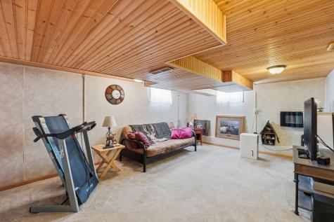 573 Stearns Avenue E Eden Valley MN 55329