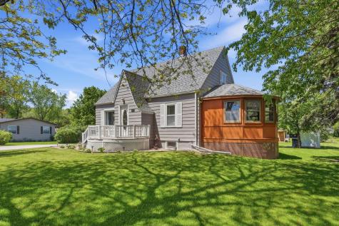 573 Stearns Avenue E Eden Valley MN 55329