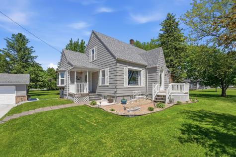 573 Stearns Avenue E Eden Valley MN 55329