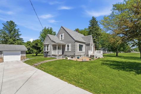 573 Stearns Avenue E Eden Valley MN 55329