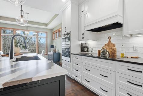 1978 Thom Drive Arden Hills MN 55112