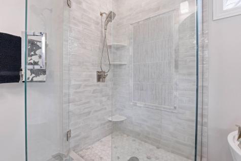 1978 Thom Drive Arden Hills MN 55112
