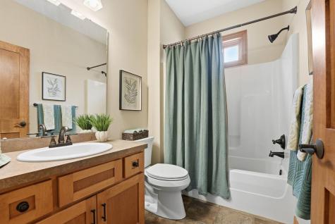 1978 Thom Drive Arden Hills MN 55112