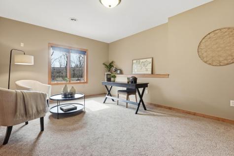 1978 Thom Drive Arden Hills MN 55112