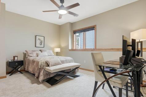 1978 Thom Drive Arden Hills MN 55112