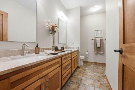 1978 Thom Drive Arden Hills MN 55112