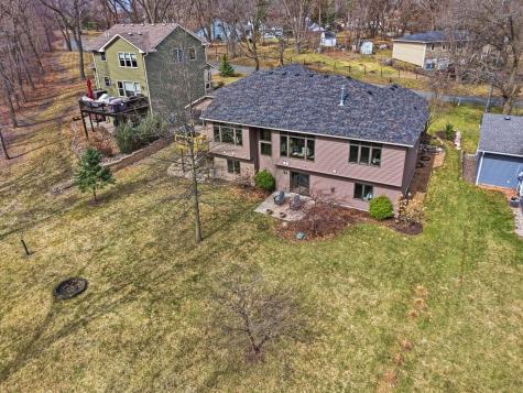 1978 Thom Drive Arden Hills MN 55112